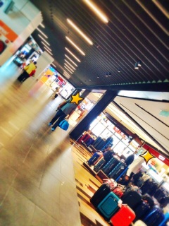 KLIA2�ɒ�������